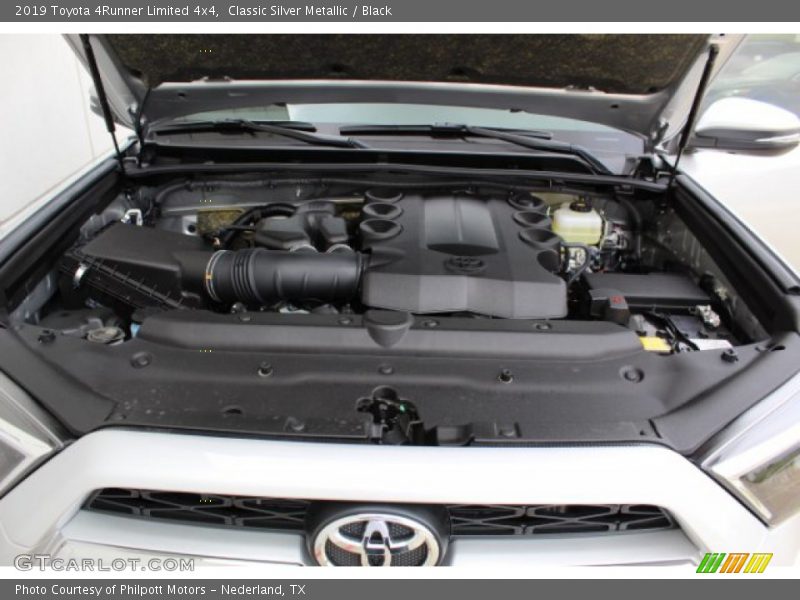 Classic Silver Metallic / Black 2019 Toyota 4Runner Limited 4x4