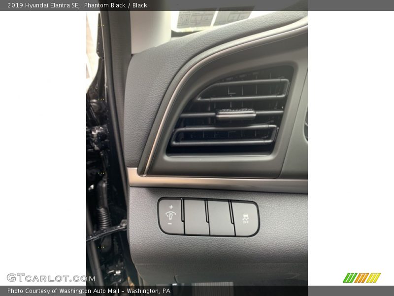 Phantom Black / Black 2019 Hyundai Elantra SE