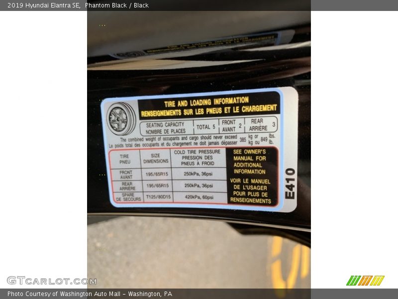 Phantom Black / Black 2019 Hyundai Elantra SE
