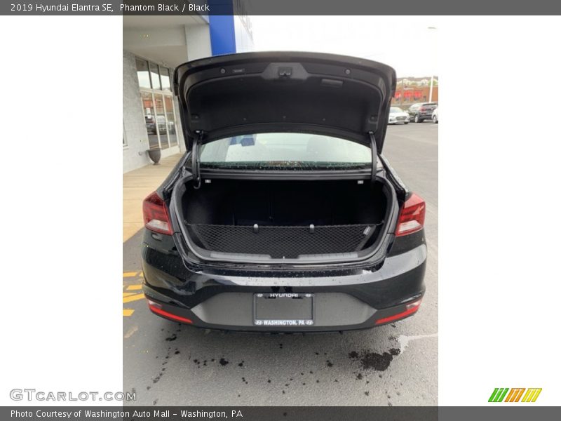 Phantom Black / Black 2019 Hyundai Elantra SE