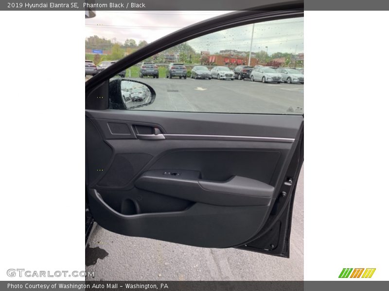 Phantom Black / Black 2019 Hyundai Elantra SE