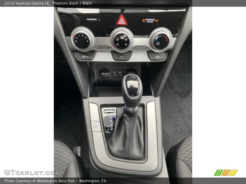 Phantom Black / Black 2019 Hyundai Elantra SE