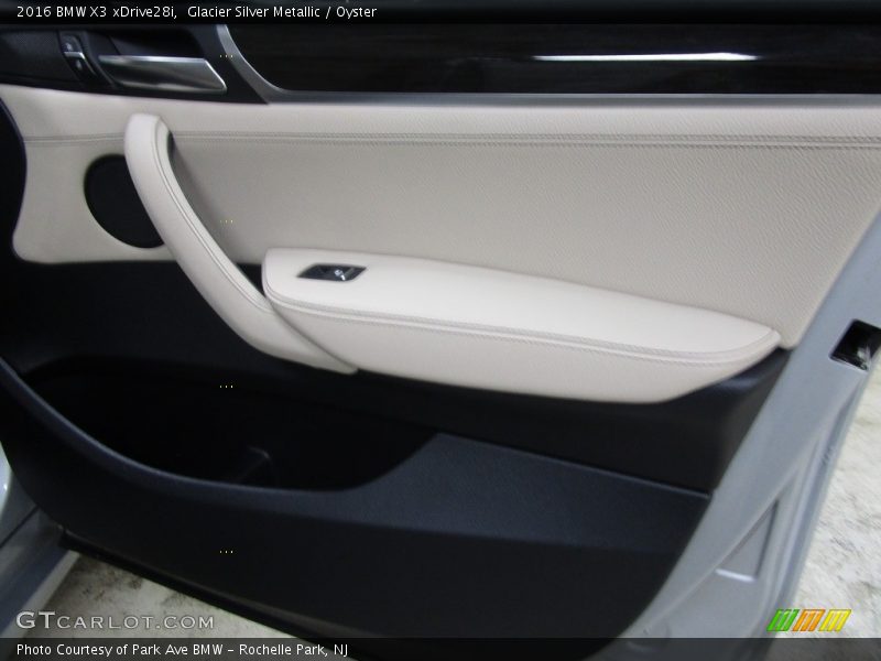 Glacier Silver Metallic / Oyster 2016 BMW X3 xDrive28i