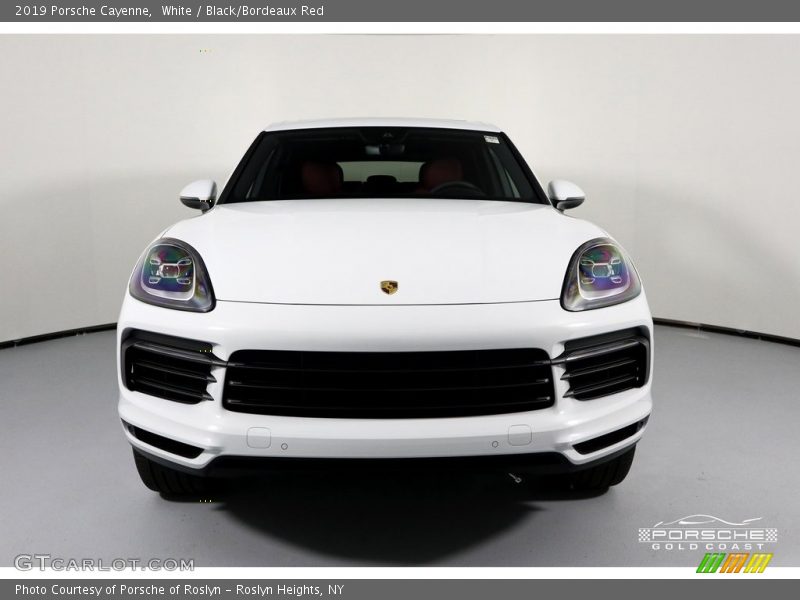 White / Black/Bordeaux Red 2019 Porsche Cayenne