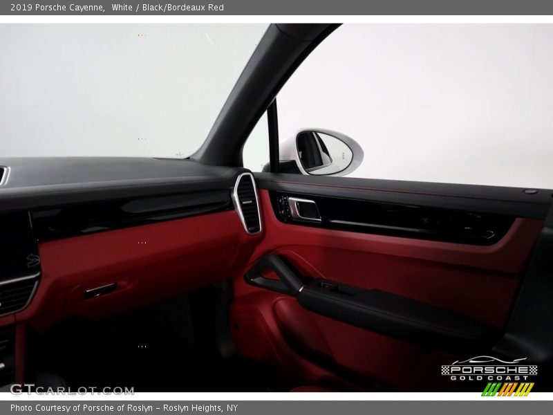 White / Black/Bordeaux Red 2019 Porsche Cayenne