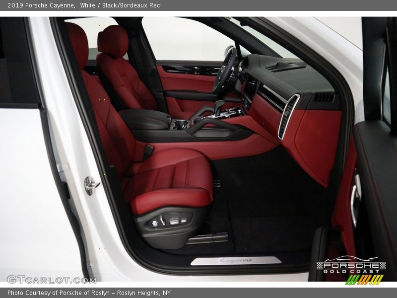 White / Black/Bordeaux Red 2019 Porsche Cayenne