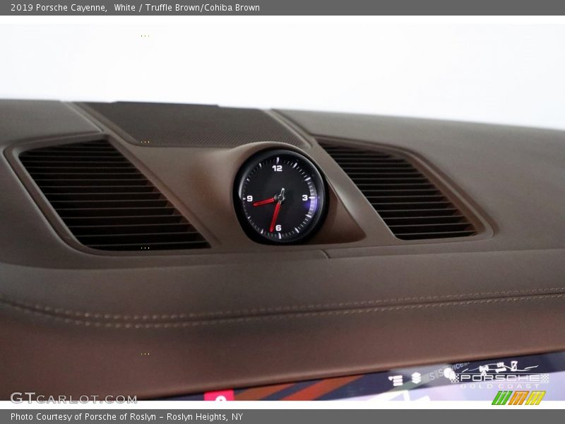 White / Truffle Brown/Cohiba Brown 2019 Porsche Cayenne