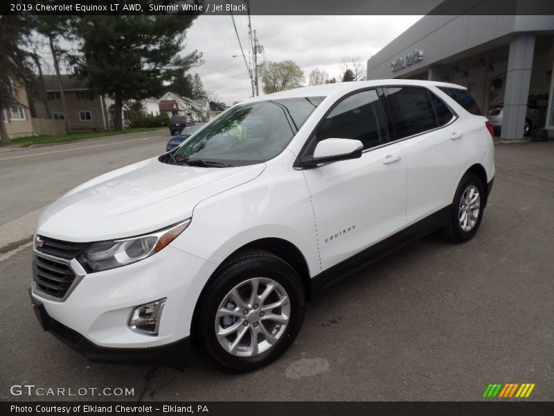 Front 3/4 View of 2019 Equinox LT AWD