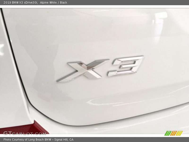 Alpine White / Black 2019 BMW X3 sDrive30i