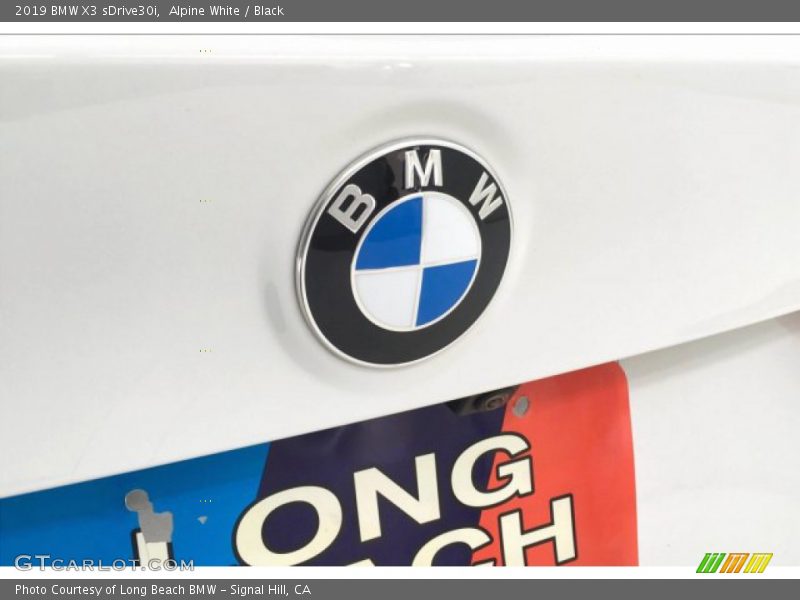 Alpine White / Black 2019 BMW X3 sDrive30i