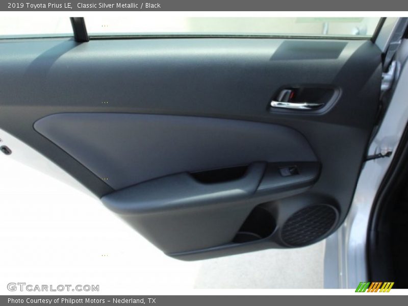 Classic Silver Metallic / Black 2019 Toyota Prius LE