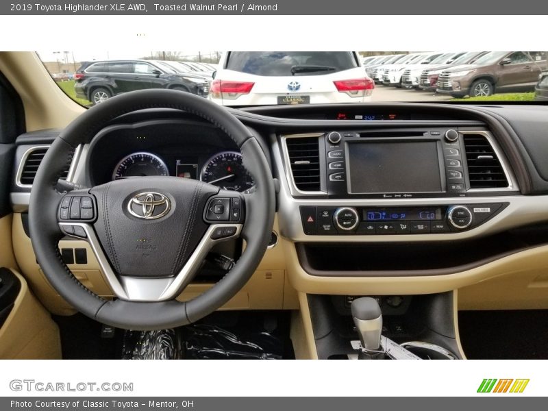 Dashboard of 2019 Highlander XLE AWD