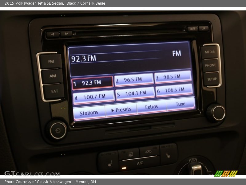 Black / Cornsilk Beige 2015 Volkswagen Jetta SE Sedan
