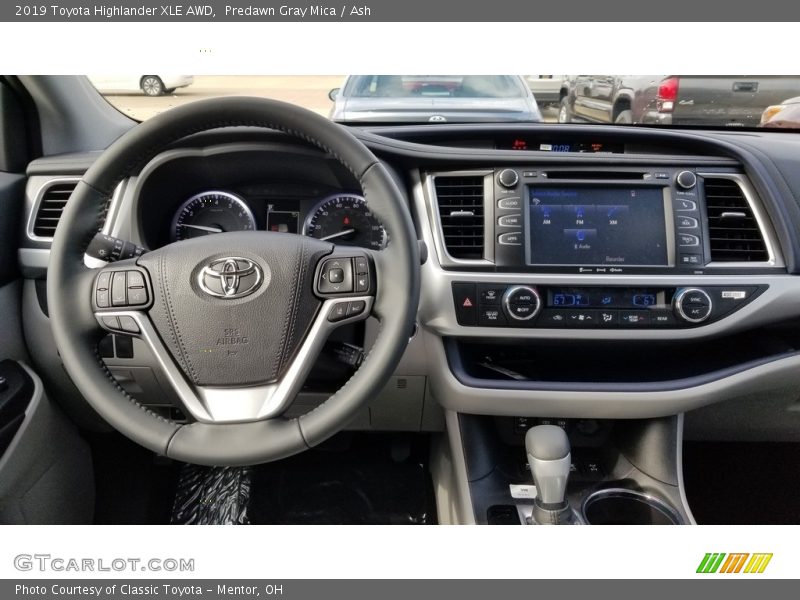 Predawn Gray Mica / Ash 2019 Toyota Highlander XLE AWD