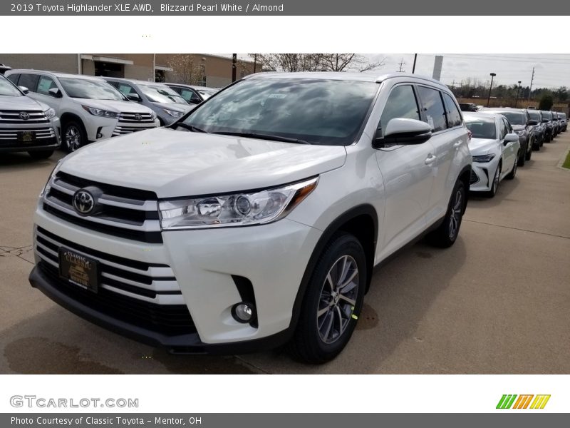 Blizzard Pearl White / Almond 2019 Toyota Highlander XLE AWD