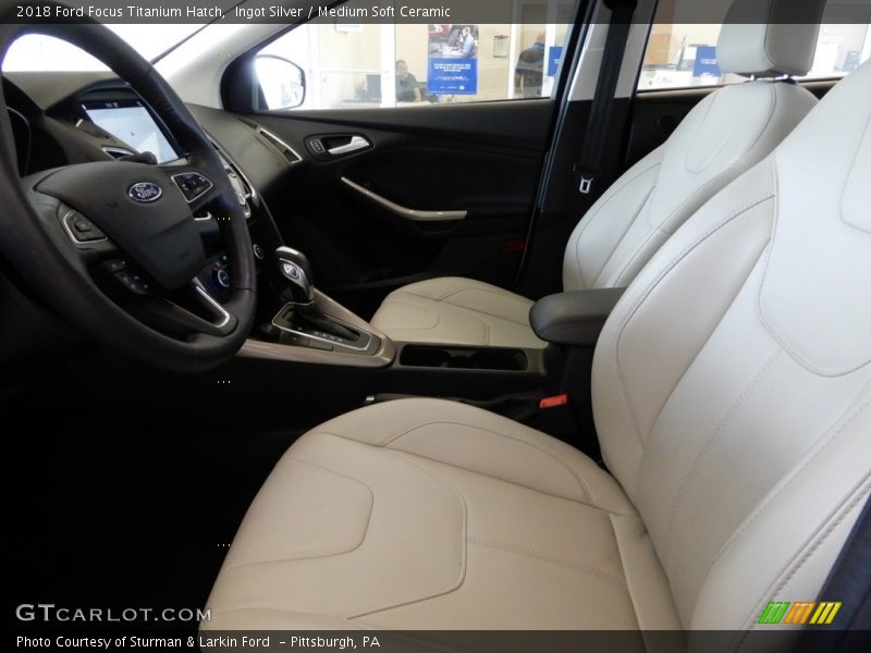 Ingot Silver / Medium Soft Ceramic 2018 Ford Focus Titanium Hatch
