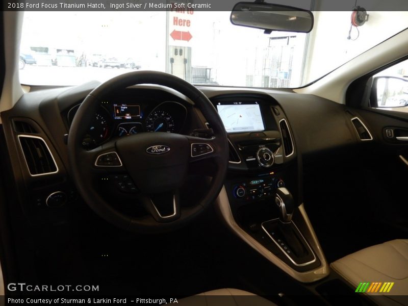 Ingot Silver / Medium Soft Ceramic 2018 Ford Focus Titanium Hatch