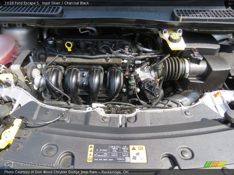 Ingot Silver / Charcoal Black 2018 Ford Escape S