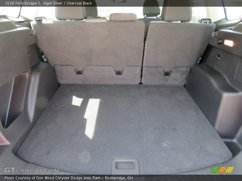 Ingot Silver / Charcoal Black 2018 Ford Escape S