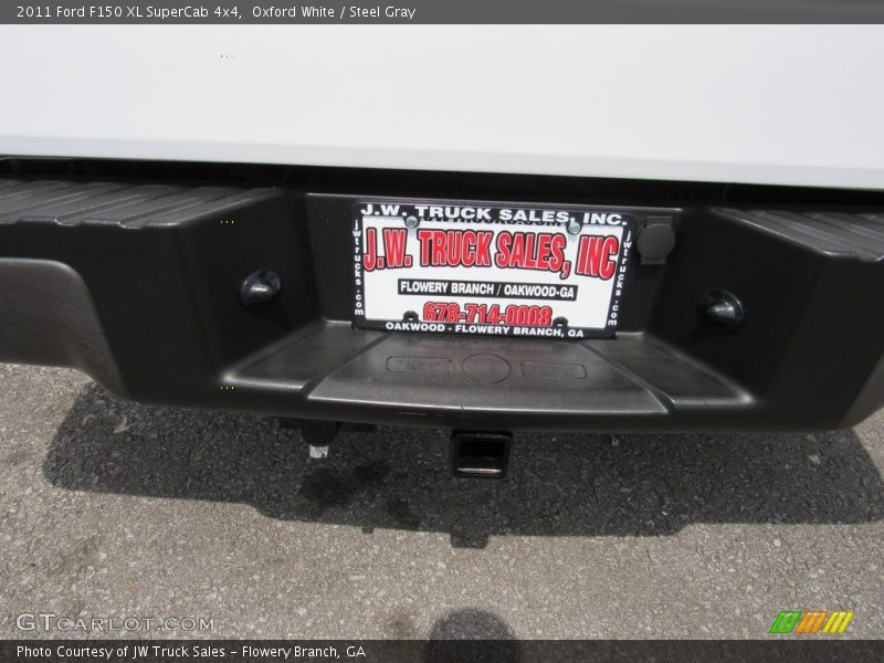 Oxford White / Steel Gray 2011 Ford F150 XL SuperCab 4x4