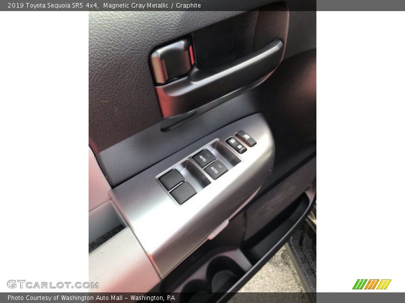 Magnetic Gray Metallic / Graphite 2019 Toyota Sequoia SR5 4x4