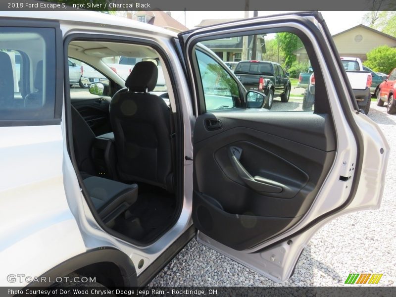 Ingot Silver / Charcoal Black 2018 Ford Escape S