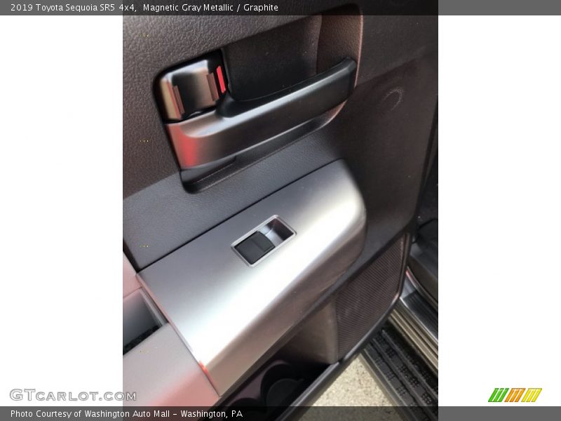 Magnetic Gray Metallic / Graphite 2019 Toyota Sequoia SR5 4x4