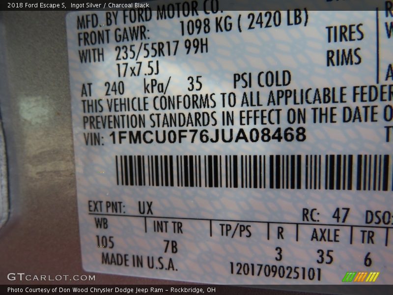 Ingot Silver / Charcoal Black 2018 Ford Escape S