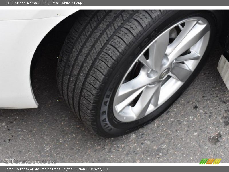 Pearl White / Beige 2013 Nissan Altima 2.5 SL