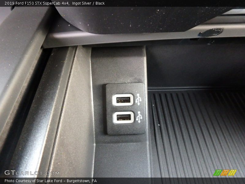 Ingot Silver / Black 2019 Ford F150 STX SuperCab 4x4