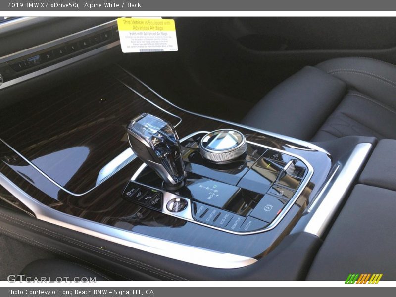 Alpine White / Black 2019 BMW X7 xDrive50i
