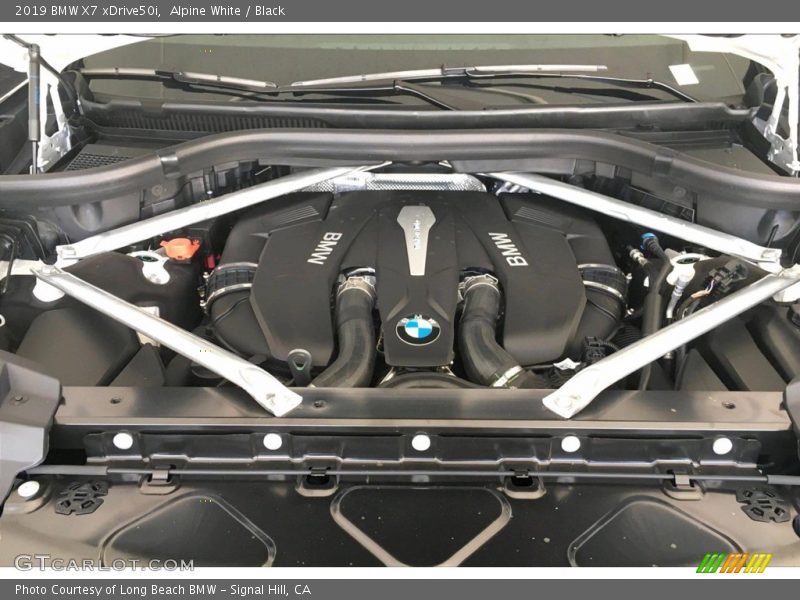 Alpine White / Black 2019 BMW X7 xDrive50i