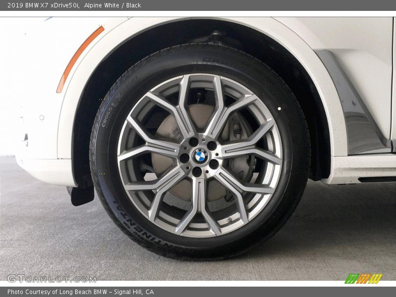 Alpine White / Black 2019 BMW X7 xDrive50i