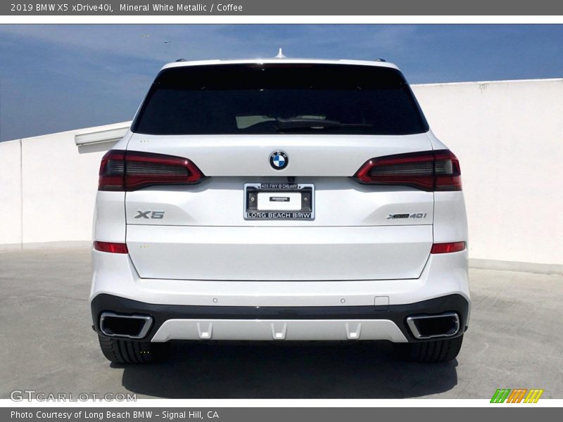 Mineral White Metallic / Coffee 2019 BMW X5 xDrive40i