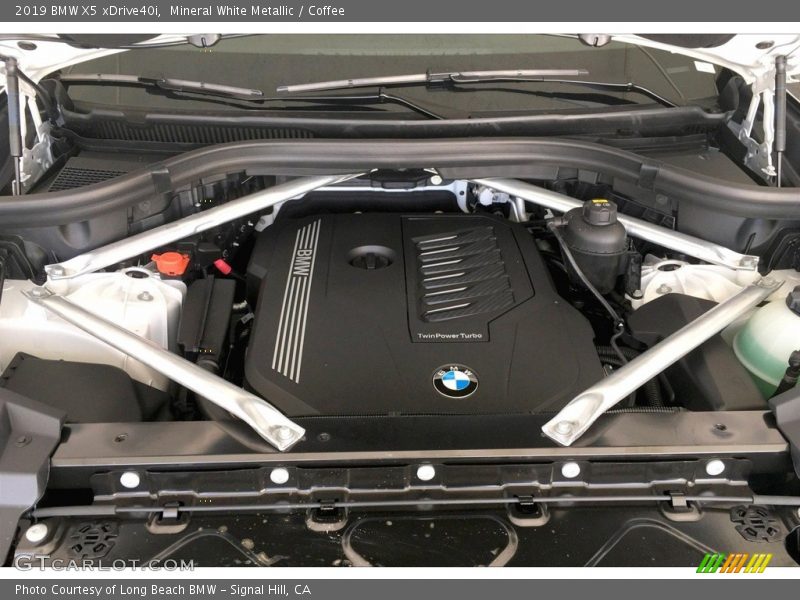 Mineral White Metallic / Coffee 2019 BMW X5 xDrive40i
