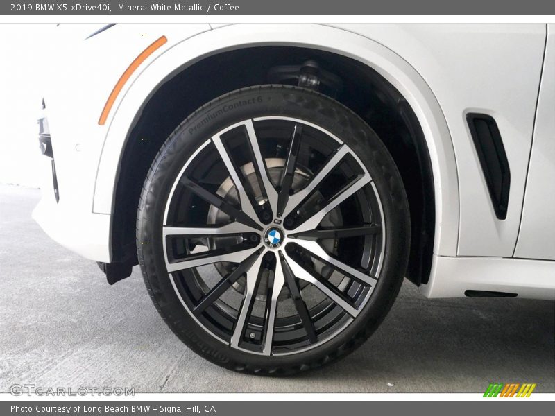 Mineral White Metallic / Coffee 2019 BMW X5 xDrive40i