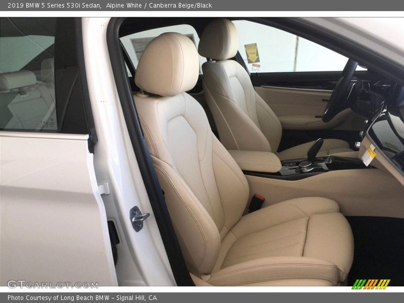 Alpine White / Canberra Beige/Black 2019 BMW 5 Series 530i Sedan