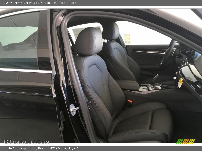 Jet Black / Black 2019 BMW 5 Series 530i Sedan