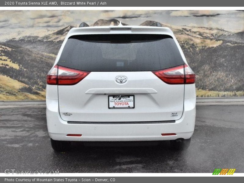 Blizzard White Pearl / Ash 2020 Toyota Sienna XLE AWD