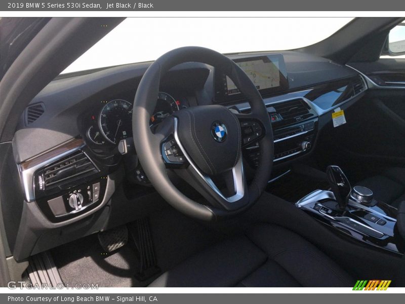 Jet Black / Black 2019 BMW 5 Series 530i Sedan