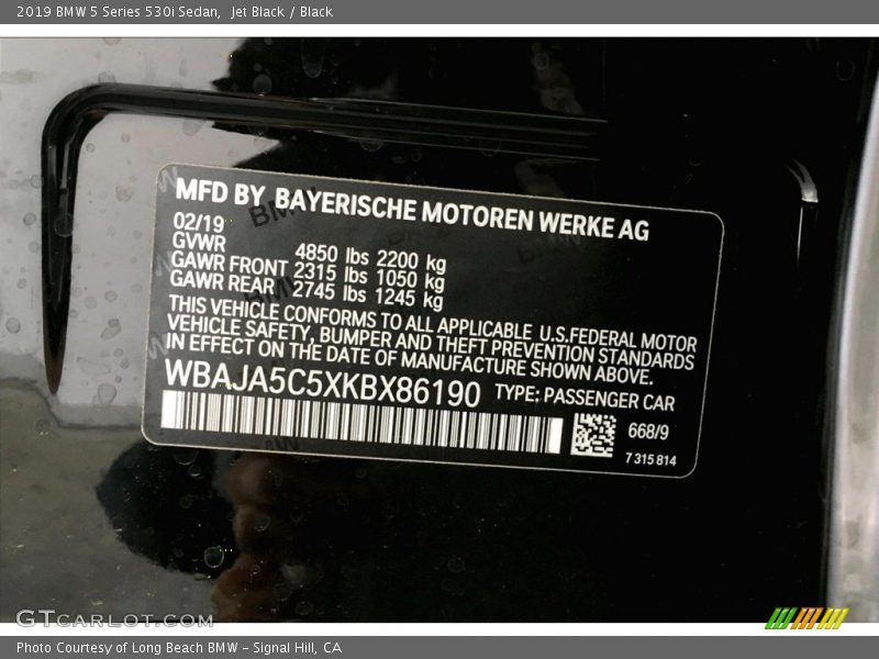 Jet Black / Black 2019 BMW 5 Series 530i Sedan