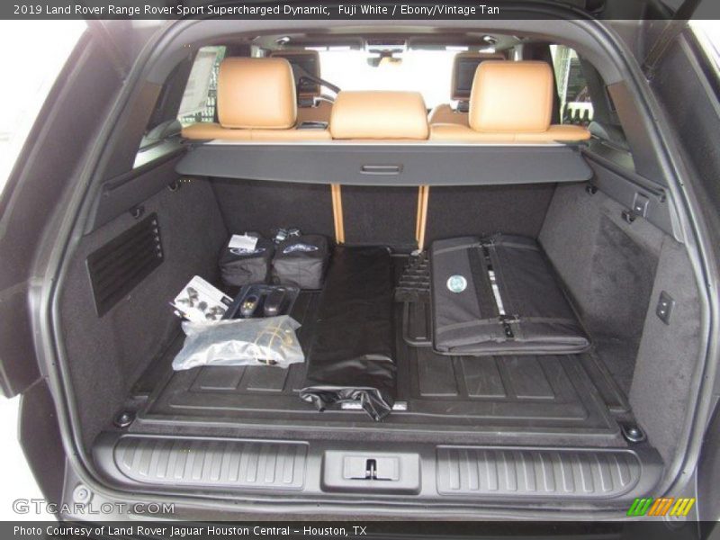 Fuji White / Ebony/Vintage Tan 2019 Land Rover Range Rover Sport Supercharged Dynamic