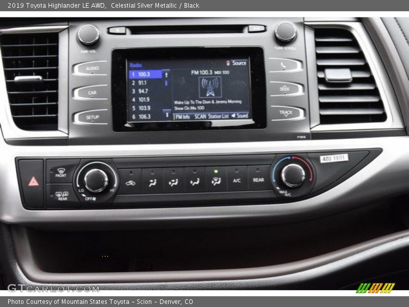 Celestial Silver Metallic / Black 2019 Toyota Highlander LE AWD