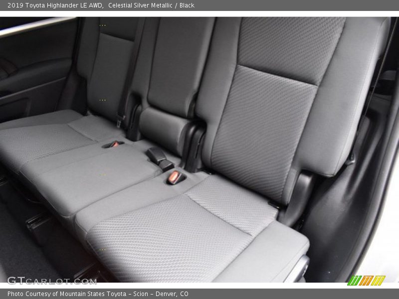 Celestial Silver Metallic / Black 2019 Toyota Highlander LE AWD