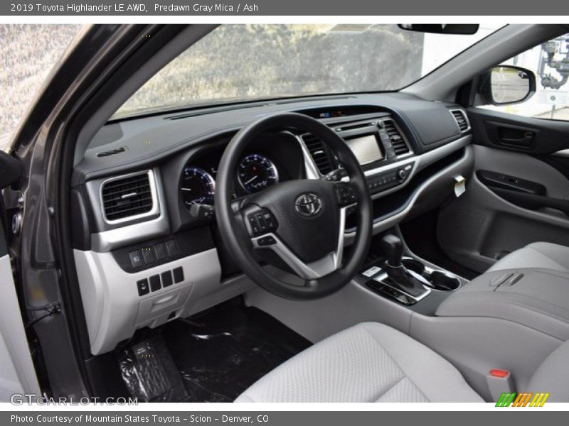 Predawn Gray Mica / Ash 2019 Toyota Highlander LE AWD