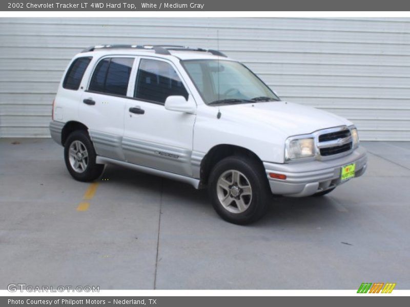 White / Medium Gray 2002 Chevrolet Tracker LT 4WD Hard Top