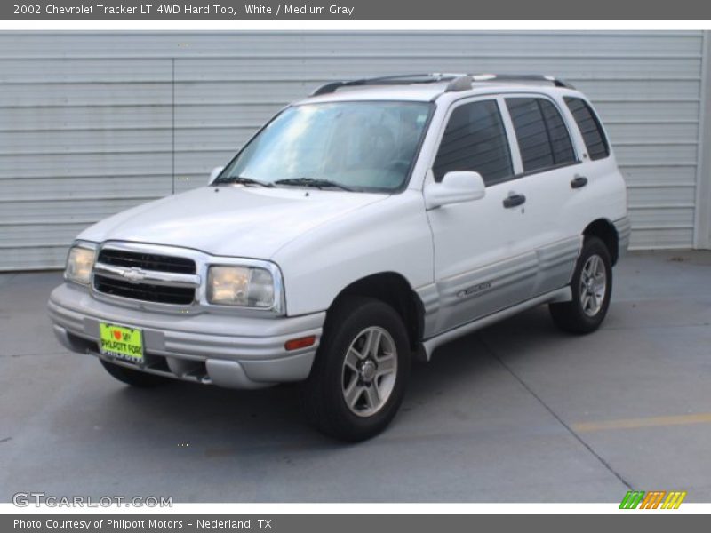 White / Medium Gray 2002 Chevrolet Tracker LT 4WD Hard Top