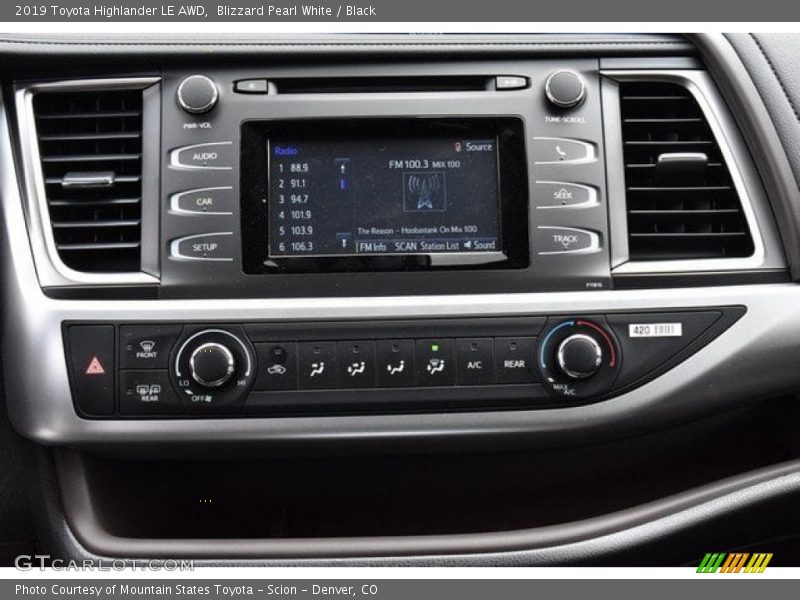 Blizzard Pearl White / Black 2019 Toyota Highlander LE AWD