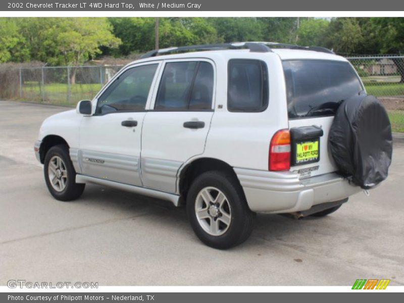 White / Medium Gray 2002 Chevrolet Tracker LT 4WD Hard Top