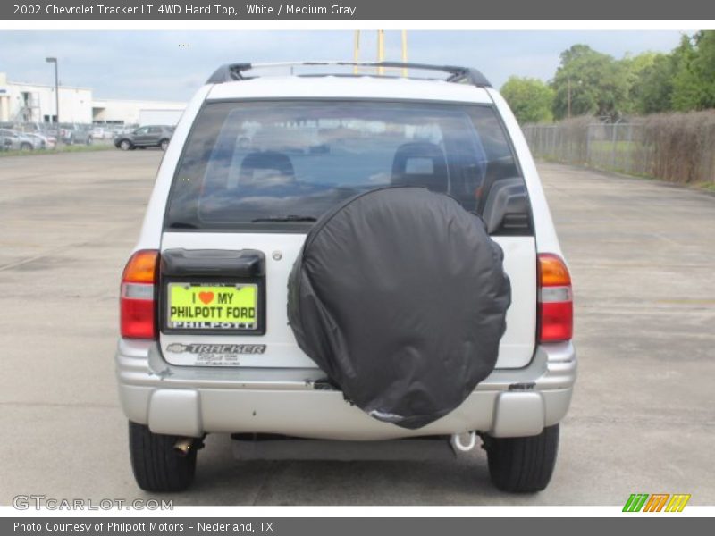 White / Medium Gray 2002 Chevrolet Tracker LT 4WD Hard Top